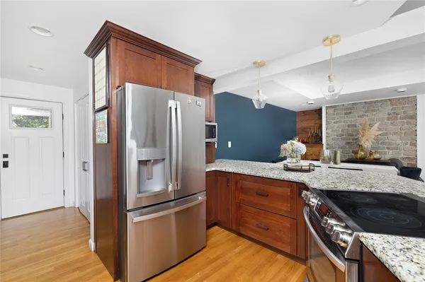 $4,600 | 581 Middle Road, Portsmouth, RI 02871