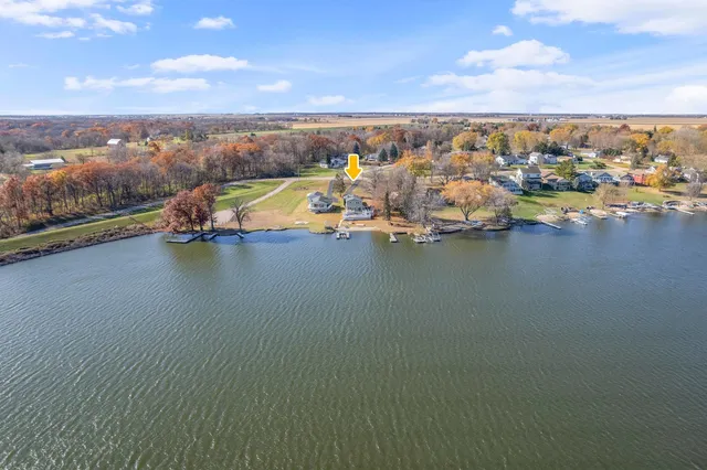$799,900 | 3 Holiday Drive, Lake Holiday, IL 60552