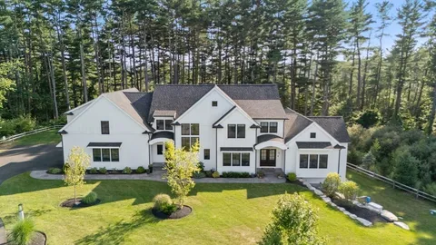 $2,990,000 | 12 Ariana Lane, Norfolk, MA 02056