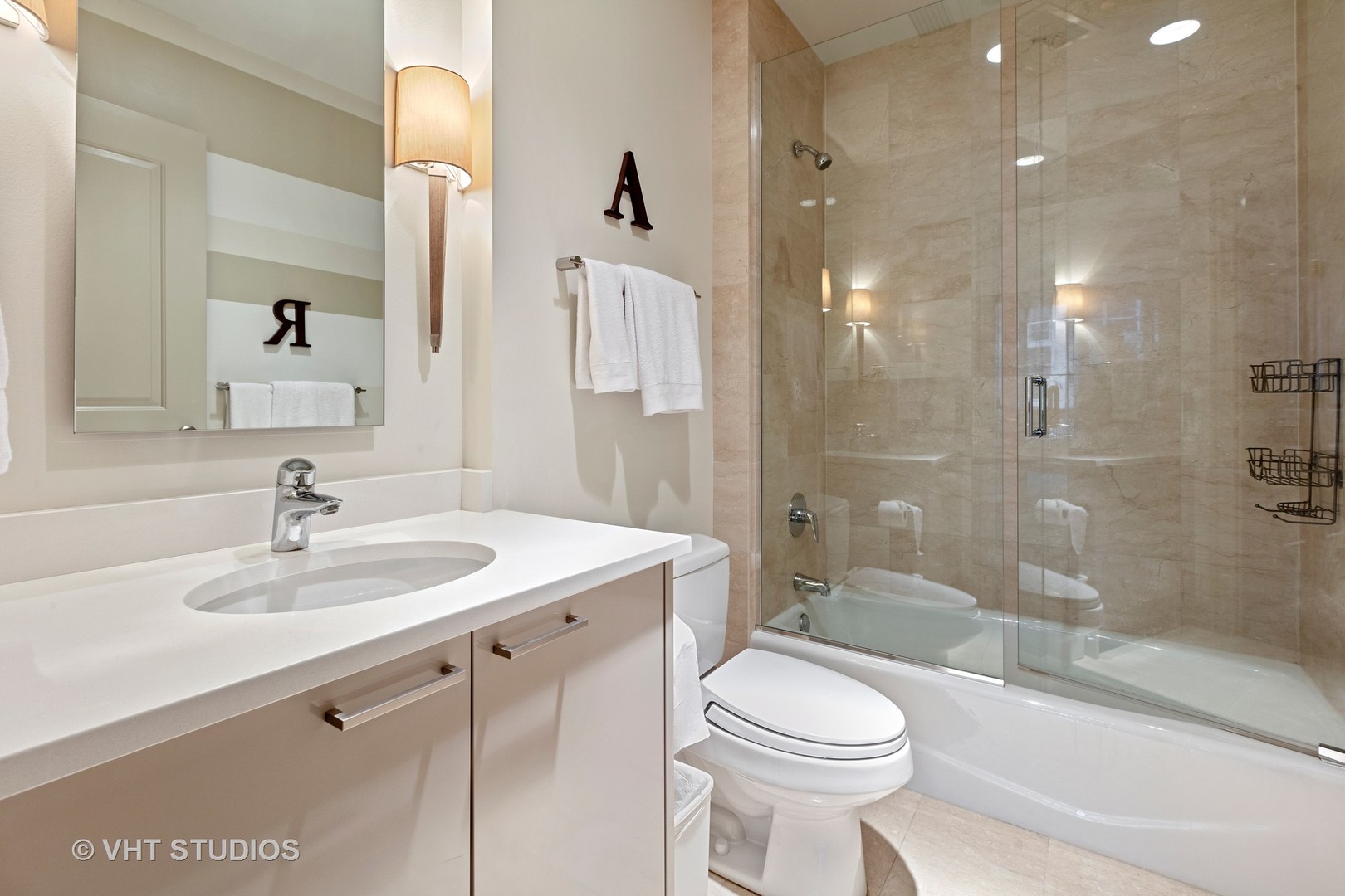 10 East Delaware Place, Unit 10D Chicago, IL 60611 - Photo 14 of 19