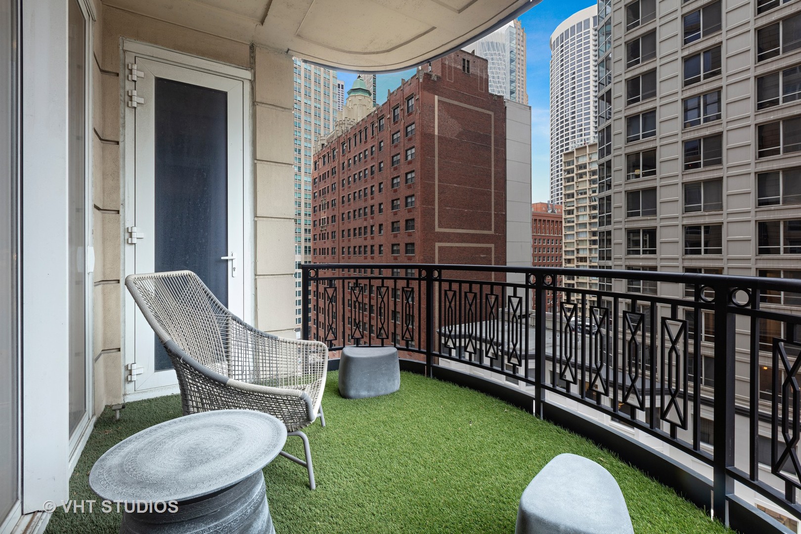 10 East Delaware Place, Unit 10D Chicago, IL 60611 - Photo 16 of 19