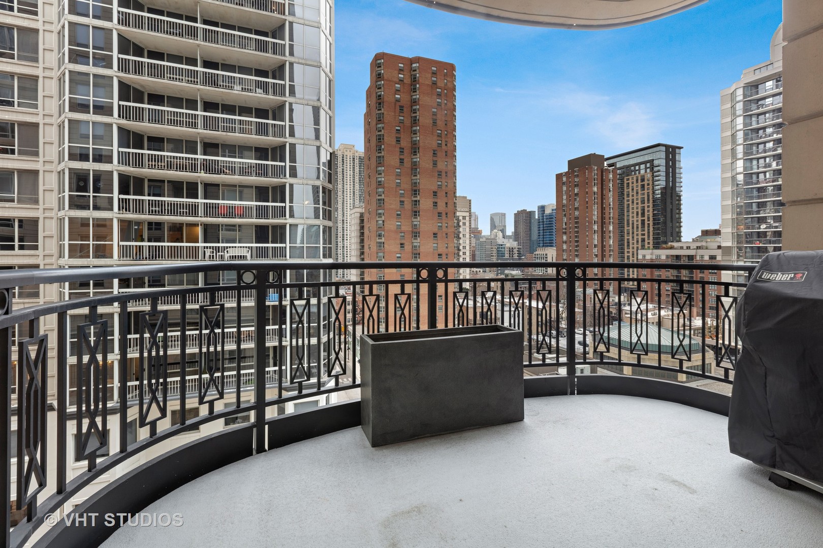 10 East Delaware Place, Unit 10D Chicago, IL 60611 - Photo 18 of 19