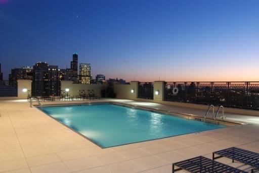 10 East Delaware Place, Unit 10D Chicago, IL 60611 - Photo 3 of 19