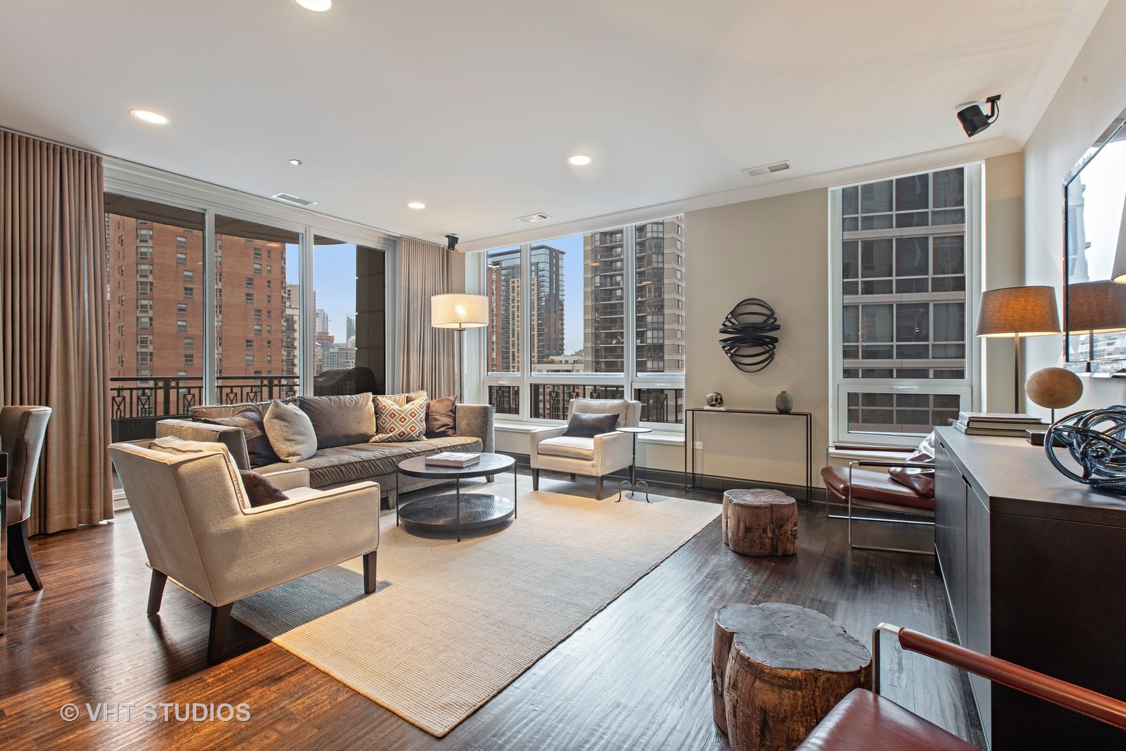 10 East Delaware Place, Unit 10D Chicago, IL 60611 - Photo 5 of 19