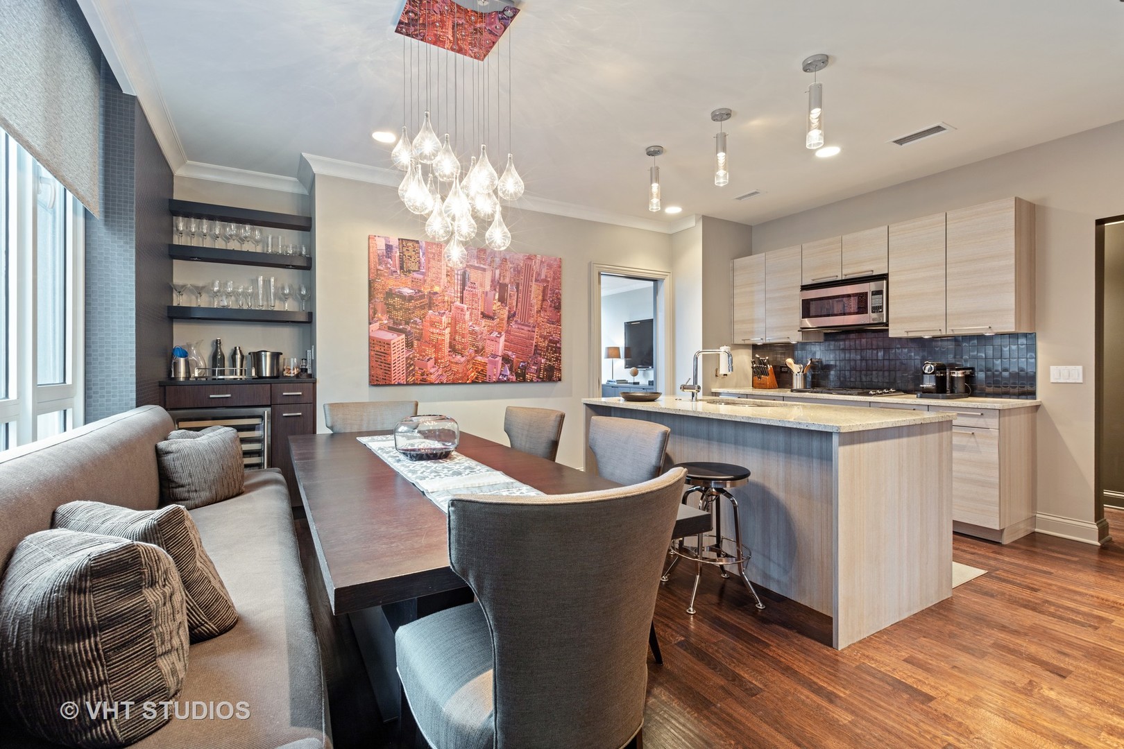 10 East Delaware Place, Unit 10D Chicago, IL 60611 - Photo 6 of 19