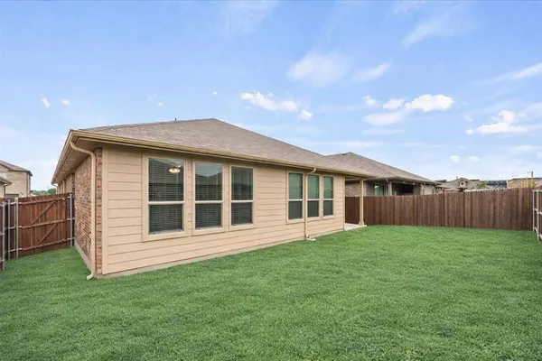 $2,600 | 1009 Croxley Way, Fort Worth, TX 76247