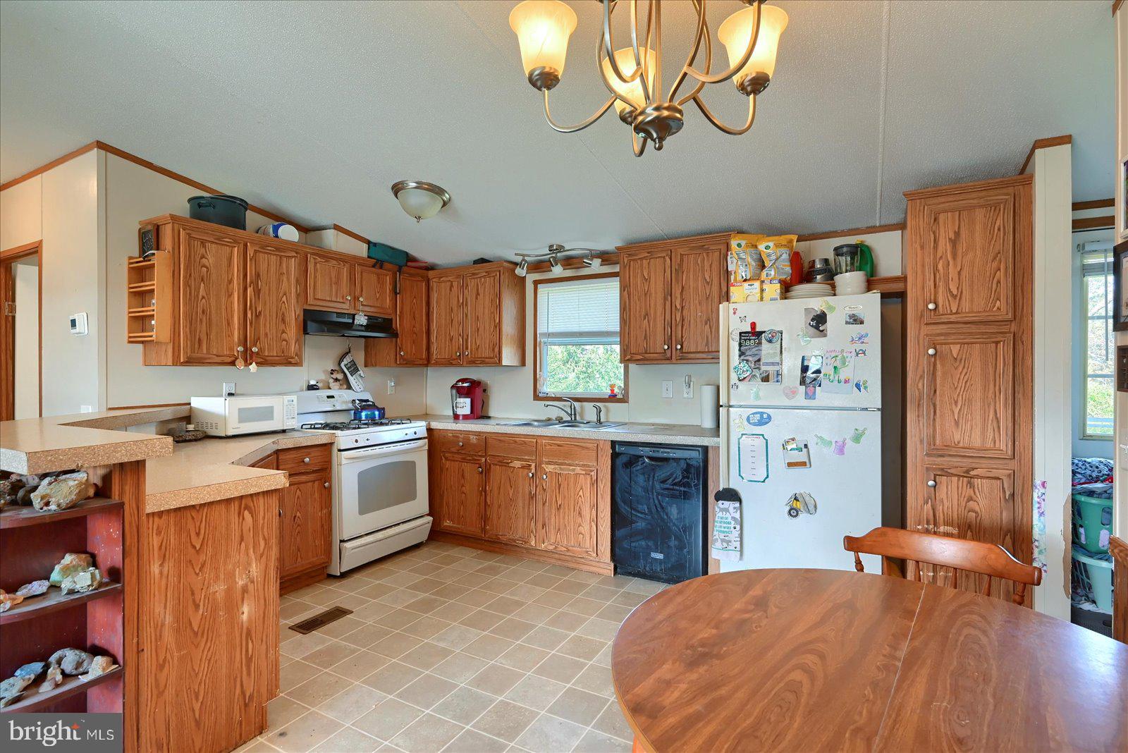 203 Rife Road, Unit 52 East Berlin, PA 17316 - Photo 15 of 24 Gallery Image 15