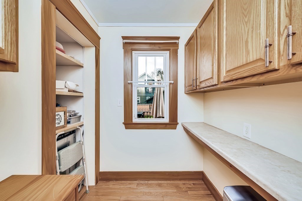 142 Shawmut Street Springfield, MA 01108 - Photo 8 of 30 Gallery Image 8