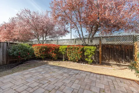 $550,000 | 882 Professional Drive, Napa, CA 94558