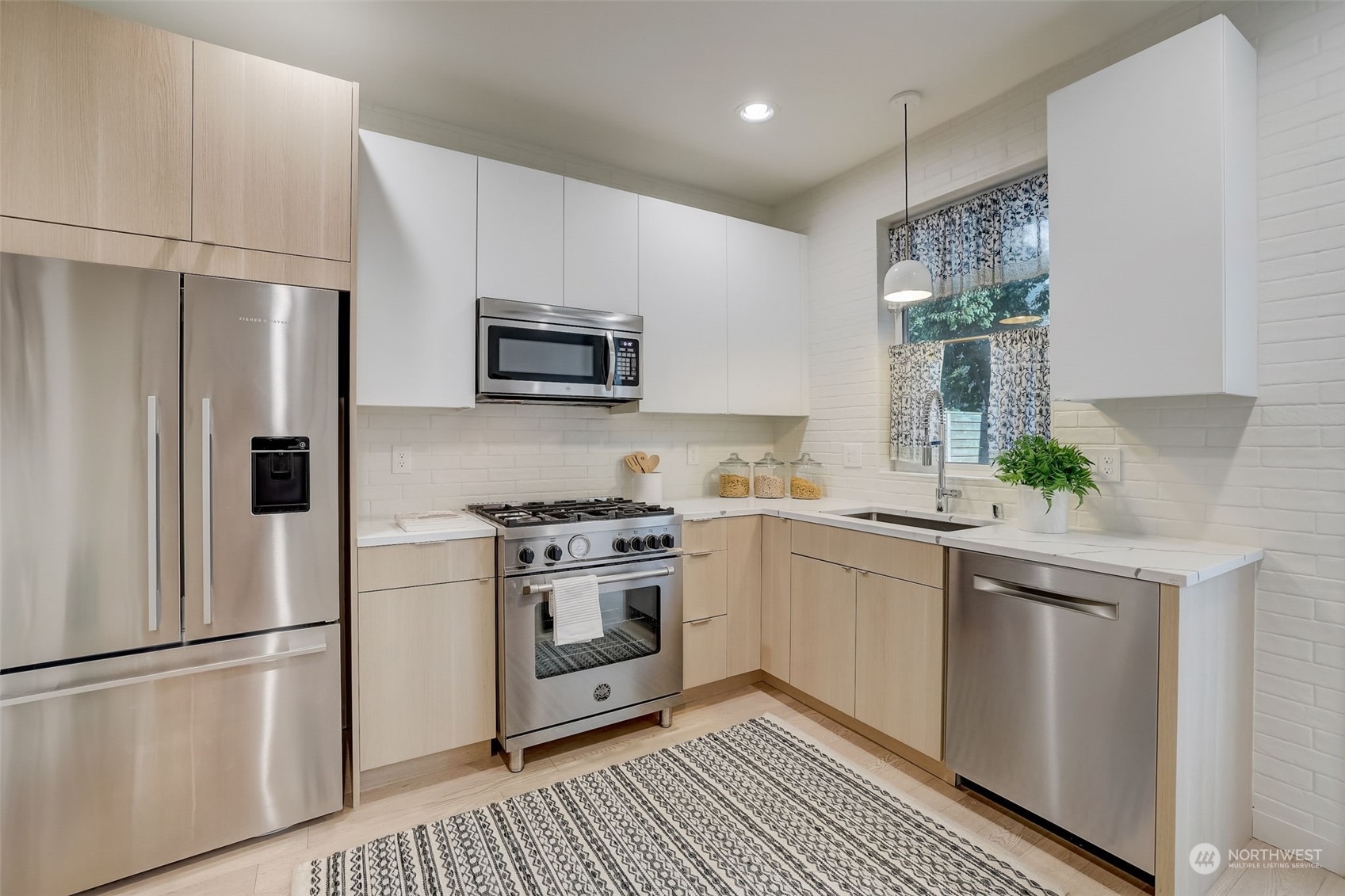 2839 Southwest Yancy Street, Unit A Seattle, WA 98126 - Photo 11 of 40 Gallery Image 11