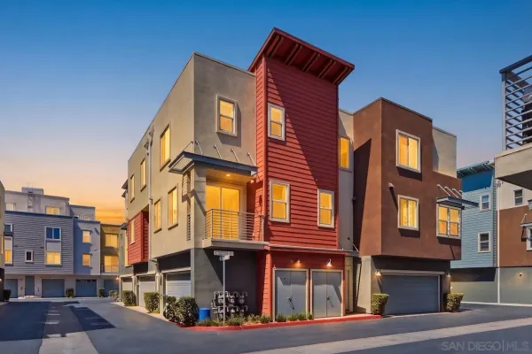 $590,000 | 214 Antoni Glen, Unit 710, Escondido, CA 92025