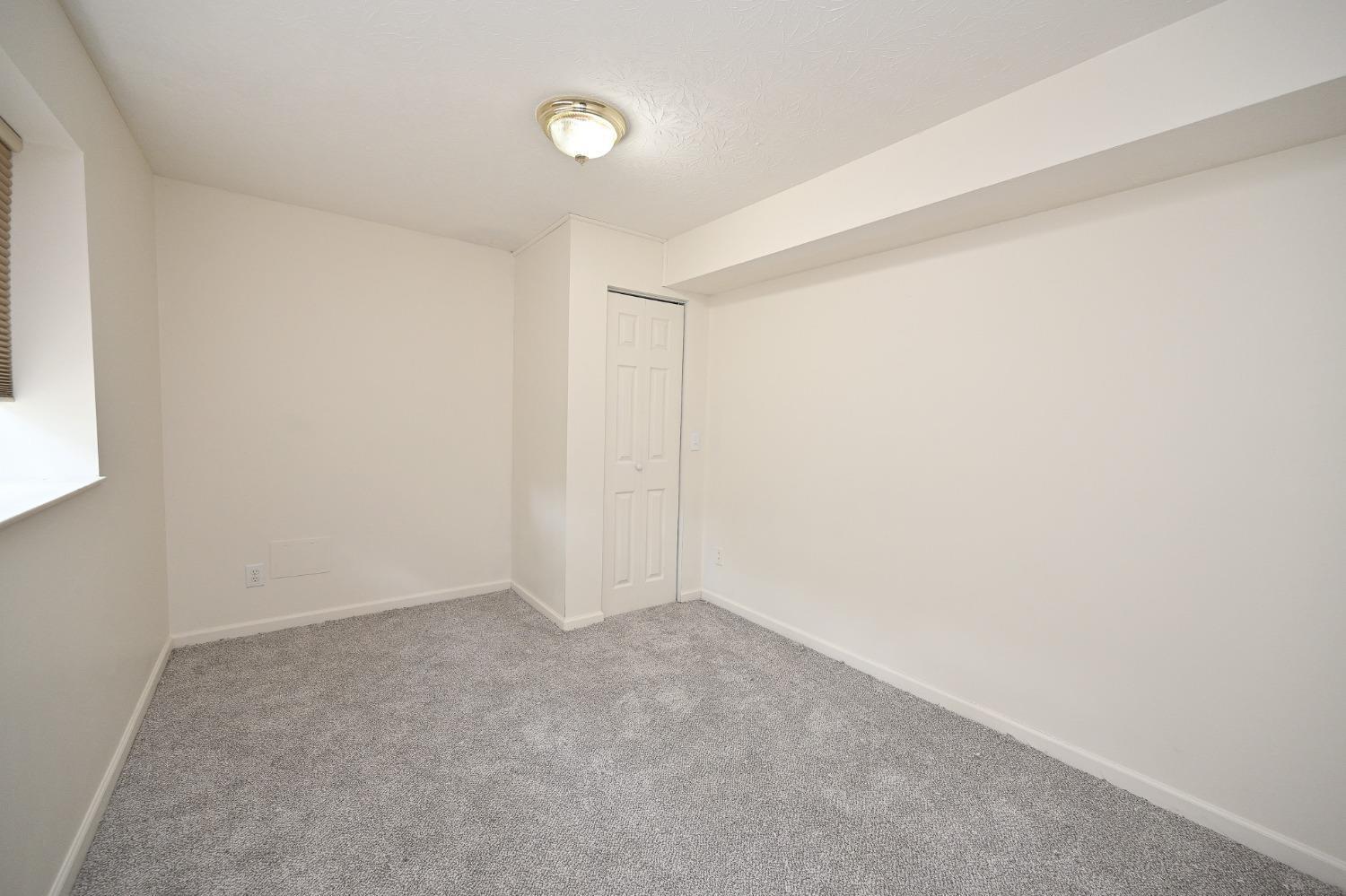 3051 Compton Road Cincinnati, OH 45251 - Photo 24 of 43