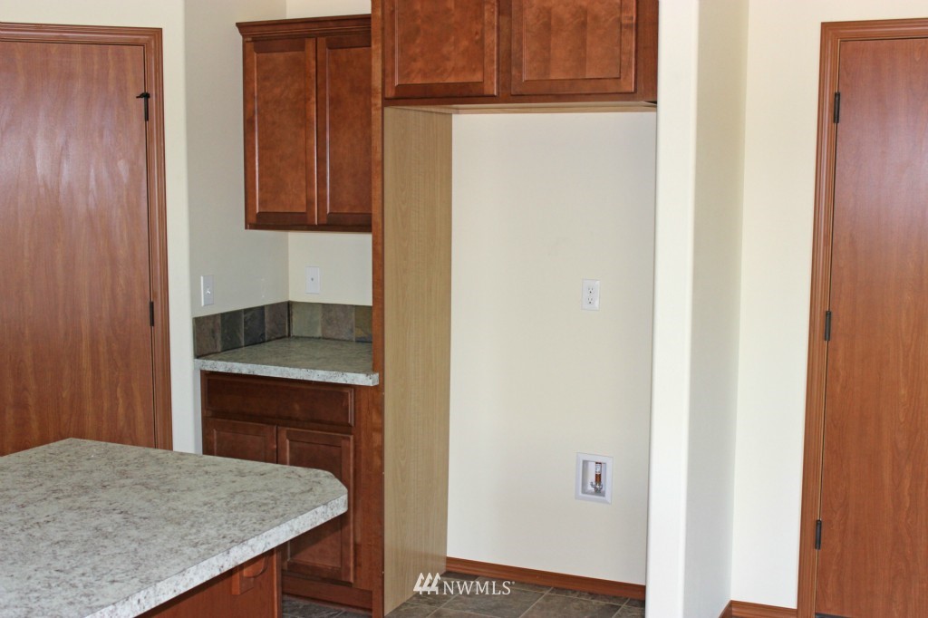 6316 199th Loop Southwest Rochester, WA 98579 - Photo 9 of 11 Gallery Image 9