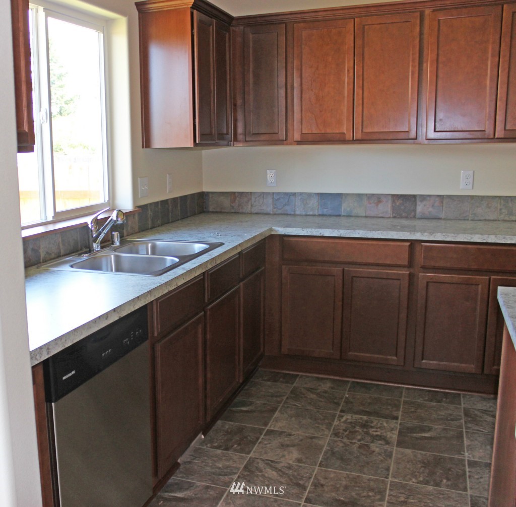 6316 199th Loop Southwest Rochester, WA 98579 - Photo 10 of 11 Gallery Image 10