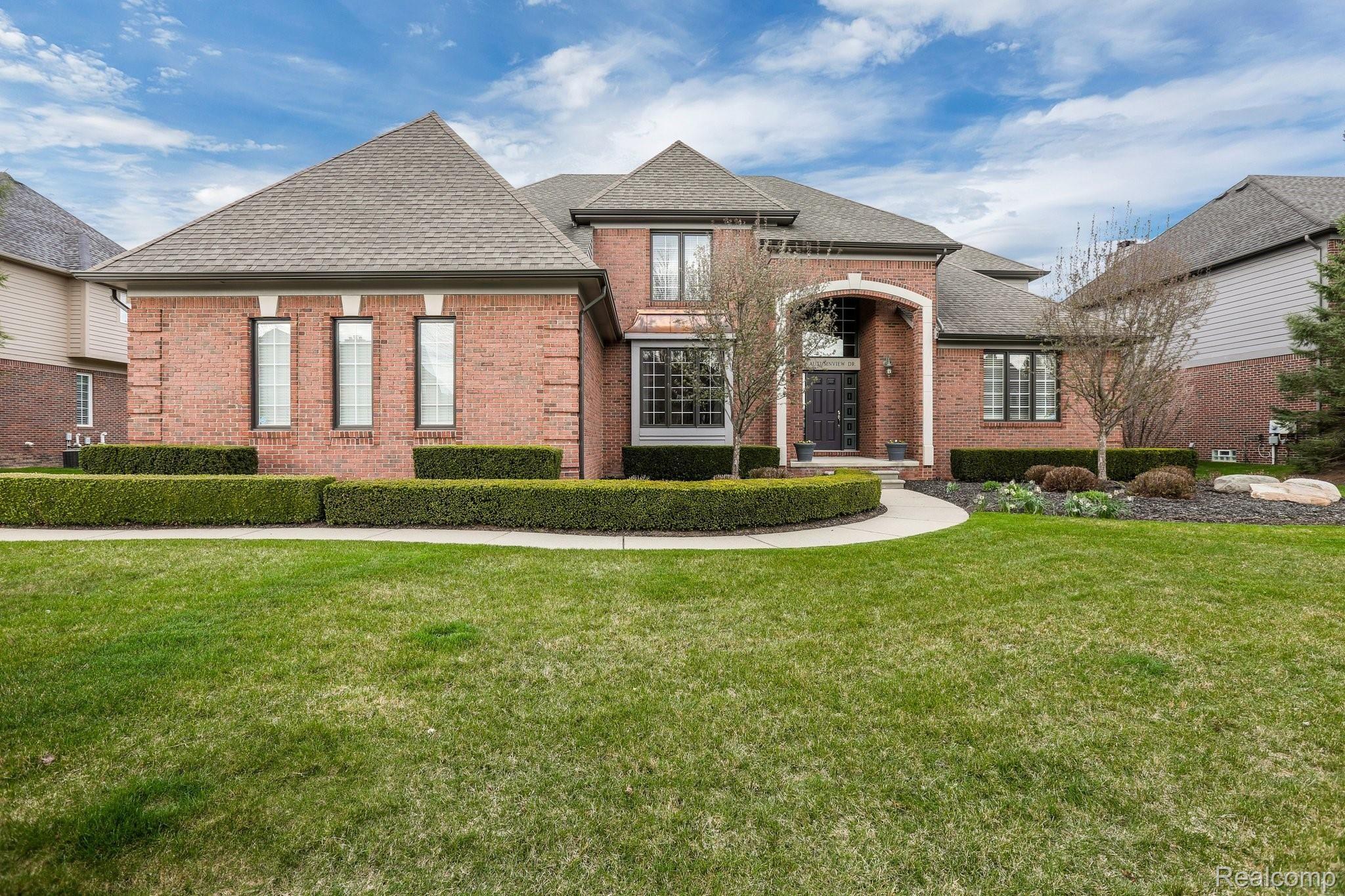 1149 Autumnview Drive Rochester, MI 48307 - Photo 2 of 65 2-web-or-mls-1149 Autumnview Dr0064.jpg