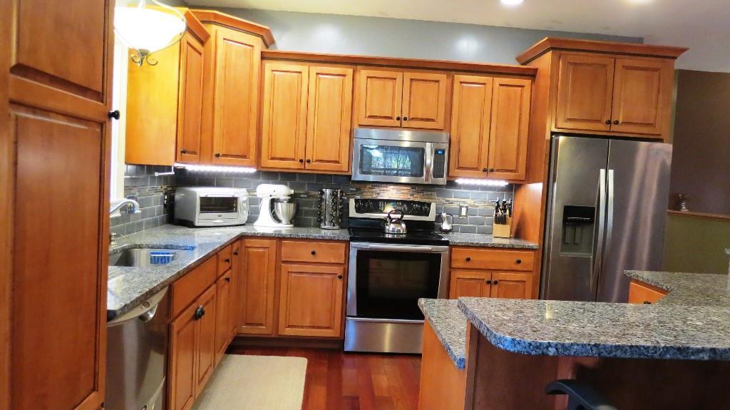 134 Saunders Road Poland, ME 04274 - Photo 3 of 35 Lots of cabinets!