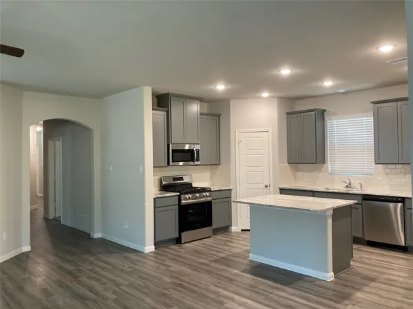 $2,300 | 22826 Ephesus Avenue, Tomball, TX 77377