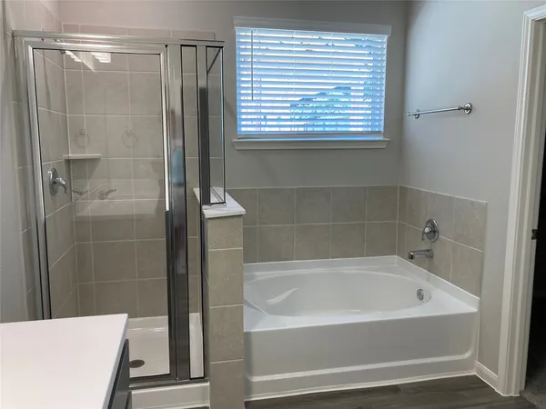 $2,300 | 22826 Ephesus Avenue, Tomball, TX 77377