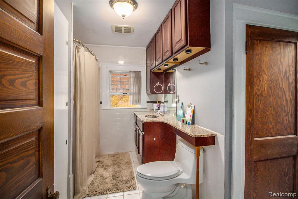 4395 Curdy Road Howell, MI 48855 - Photo 22 of 45