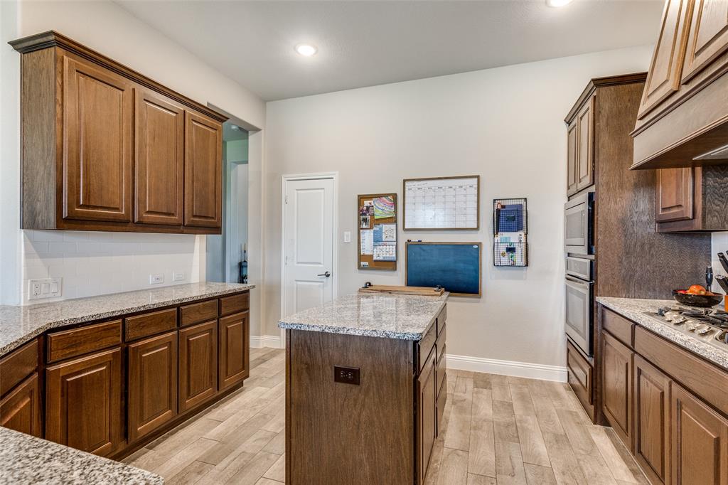 672 Harris Ridge Drive Arlington, TX 76002 - Photo 10 of 25