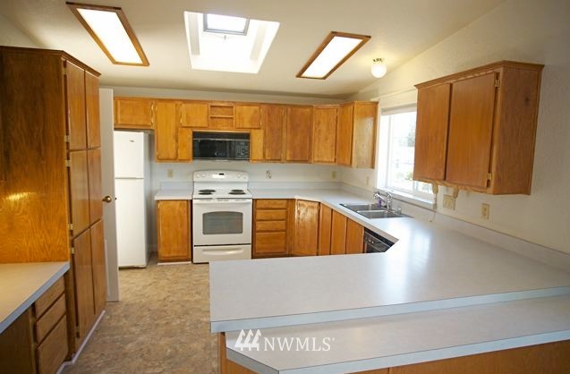 23813 7th Place West Bothell, WA 98021 - Photo 2 of 7