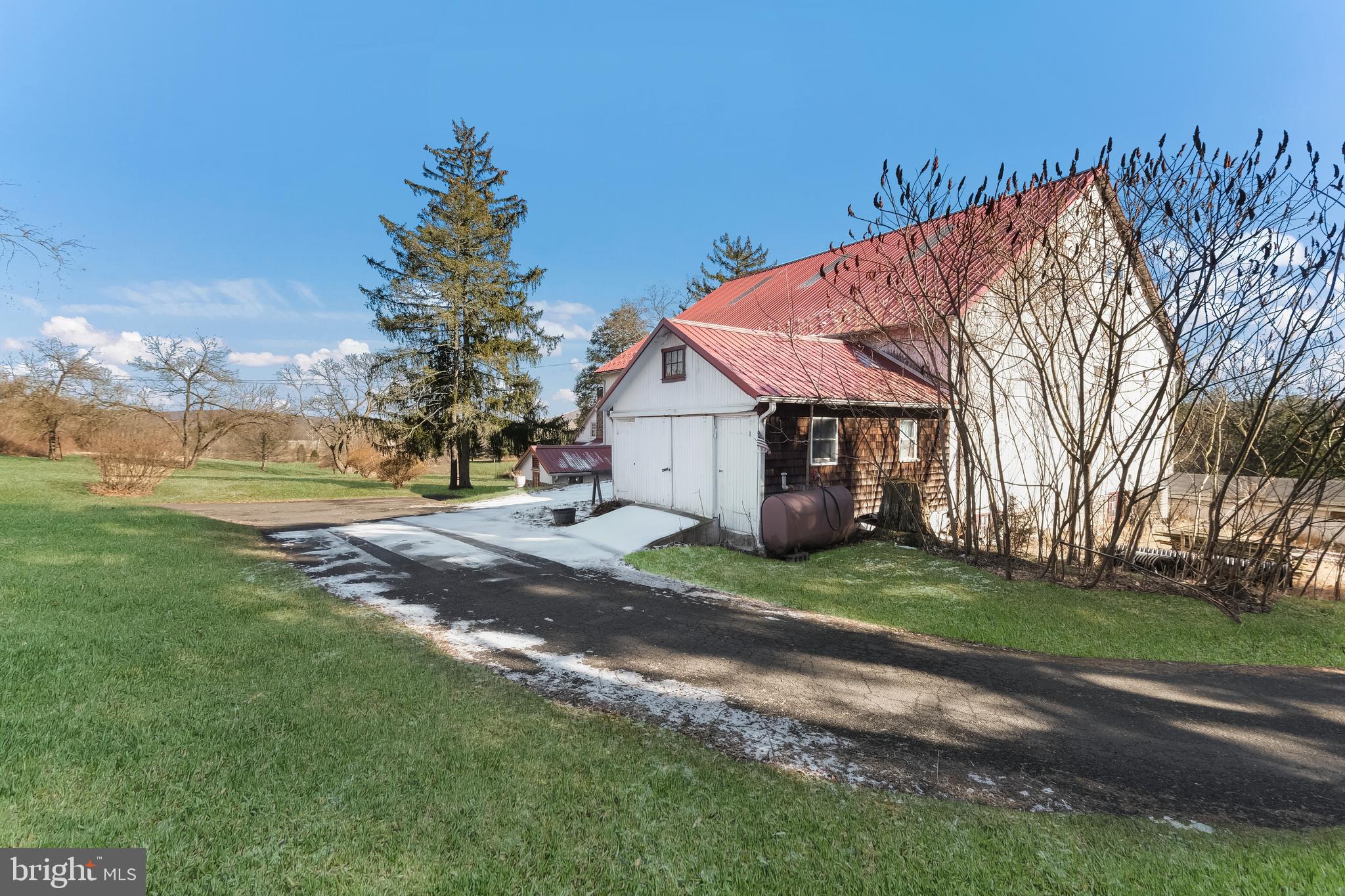 3010 Windy Bush Road New Hope, PA 18938 - Photo 4 of 61