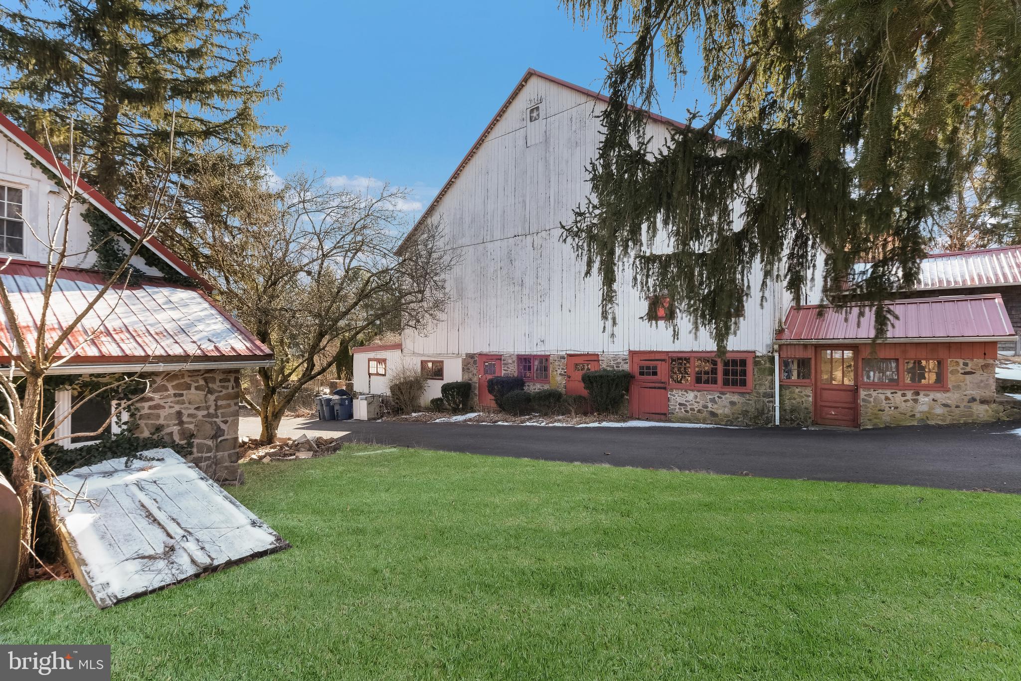 3010 Windy Bush Road New Hope, PA 18938 - Photo 6 of 61