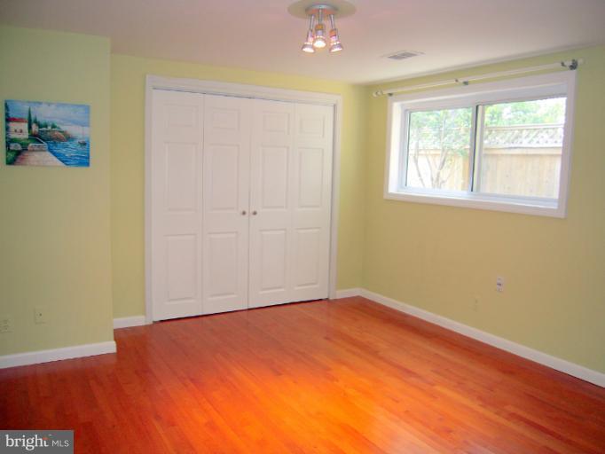 6919 Chelsea Road McLean, VA 22101 - Photo 12 of 16 Bedroom