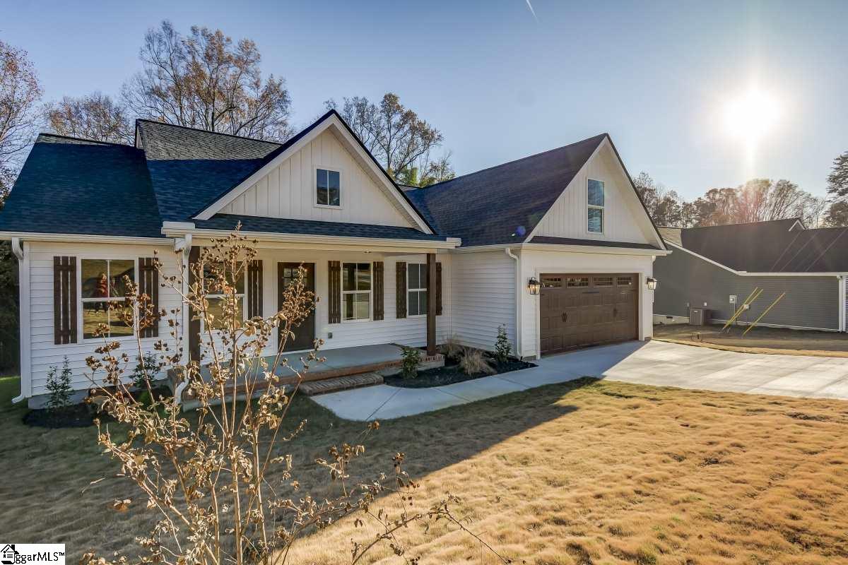 206 Zoar Heights Road Greer, SC 29651 - Photo 3 of 32 Gallery Image 3