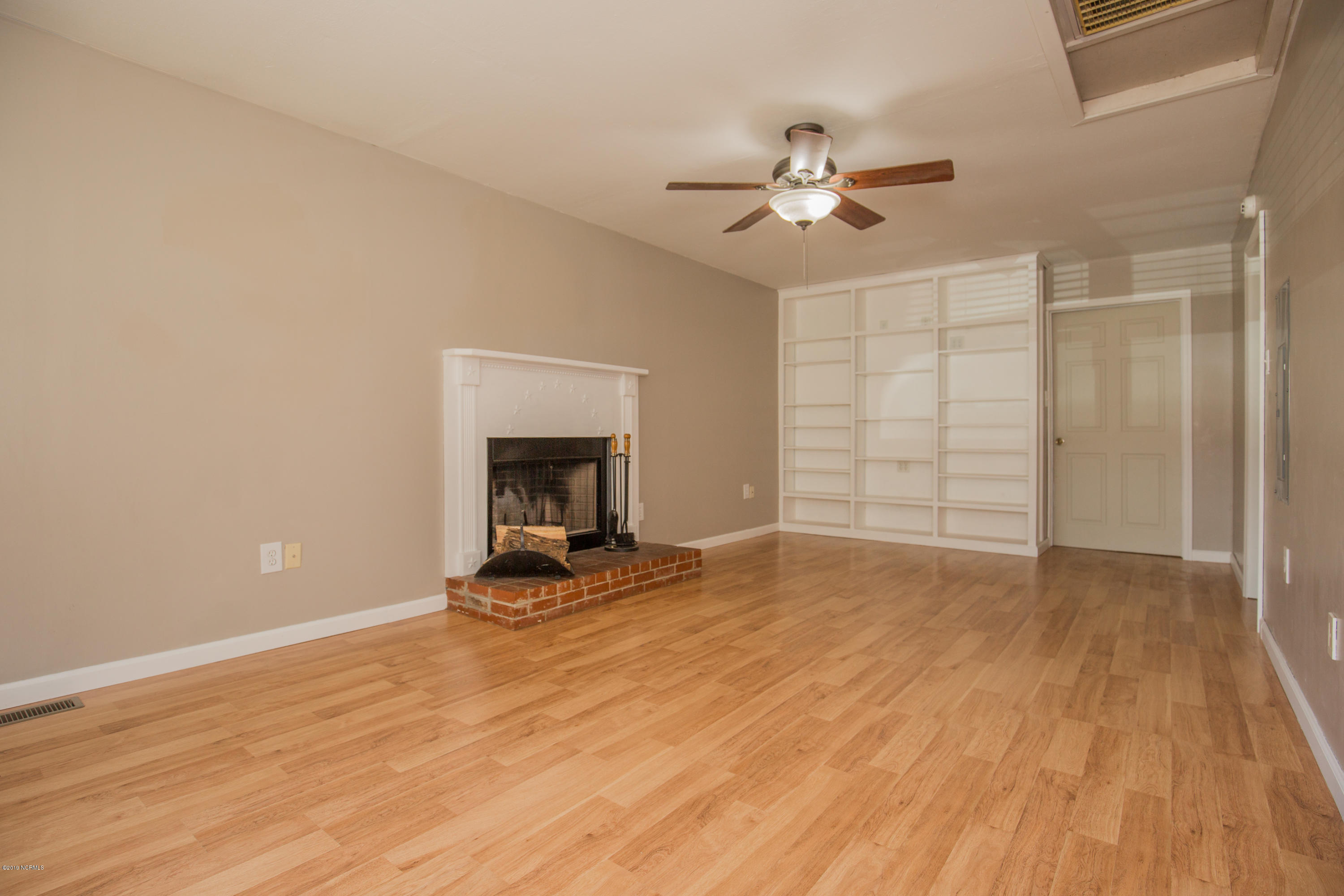 203 Sheffield Road Jacksonville, NC 28546 - Photo 7 of 39 untitled-9757