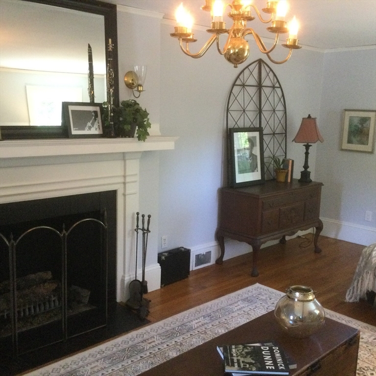 114 Chestnut Street Andover, MA 01810 - Photo 9 of 42