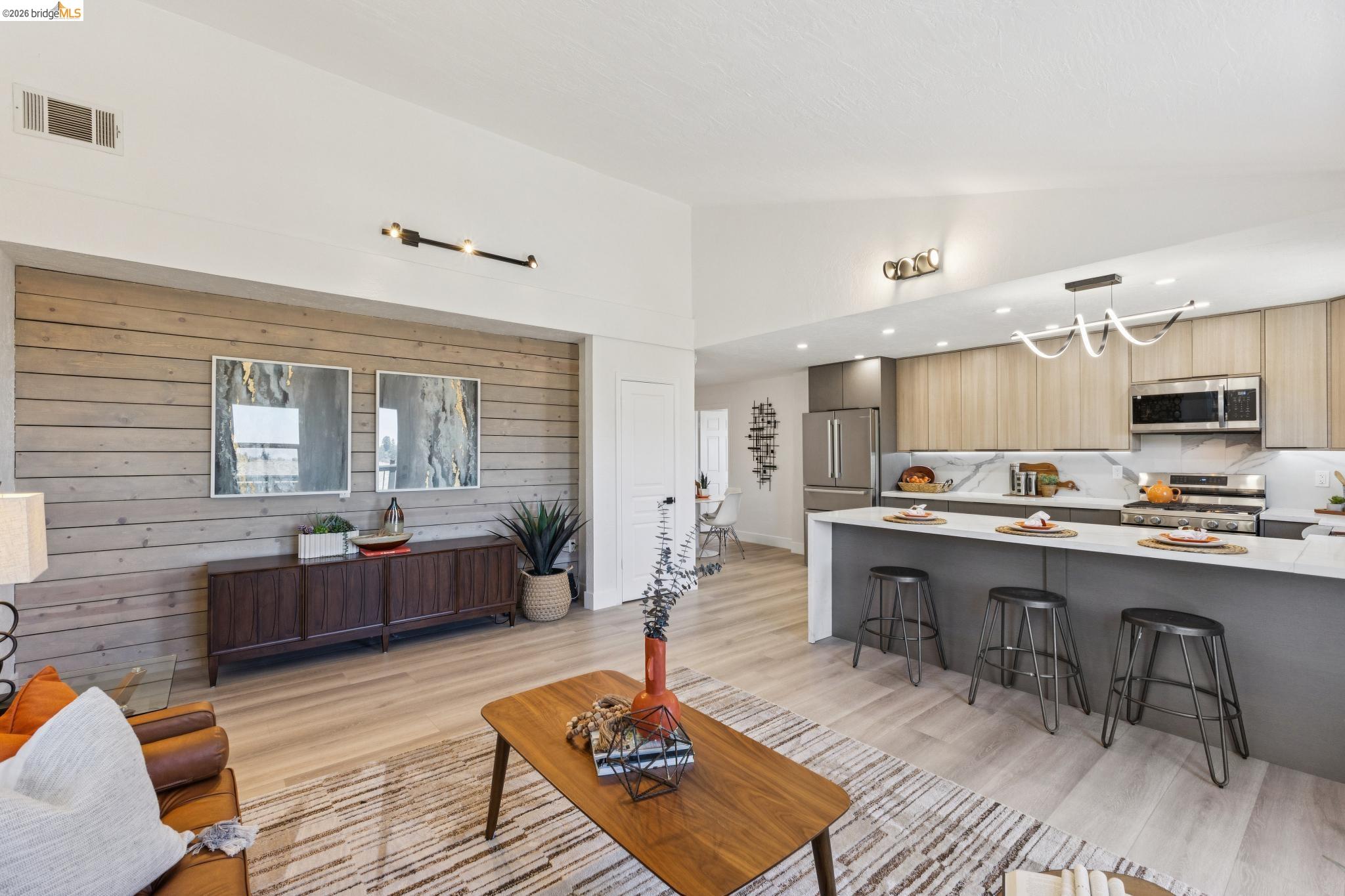 6756 Snake Road Oakland, CA 94611 - Photo 7 of 52