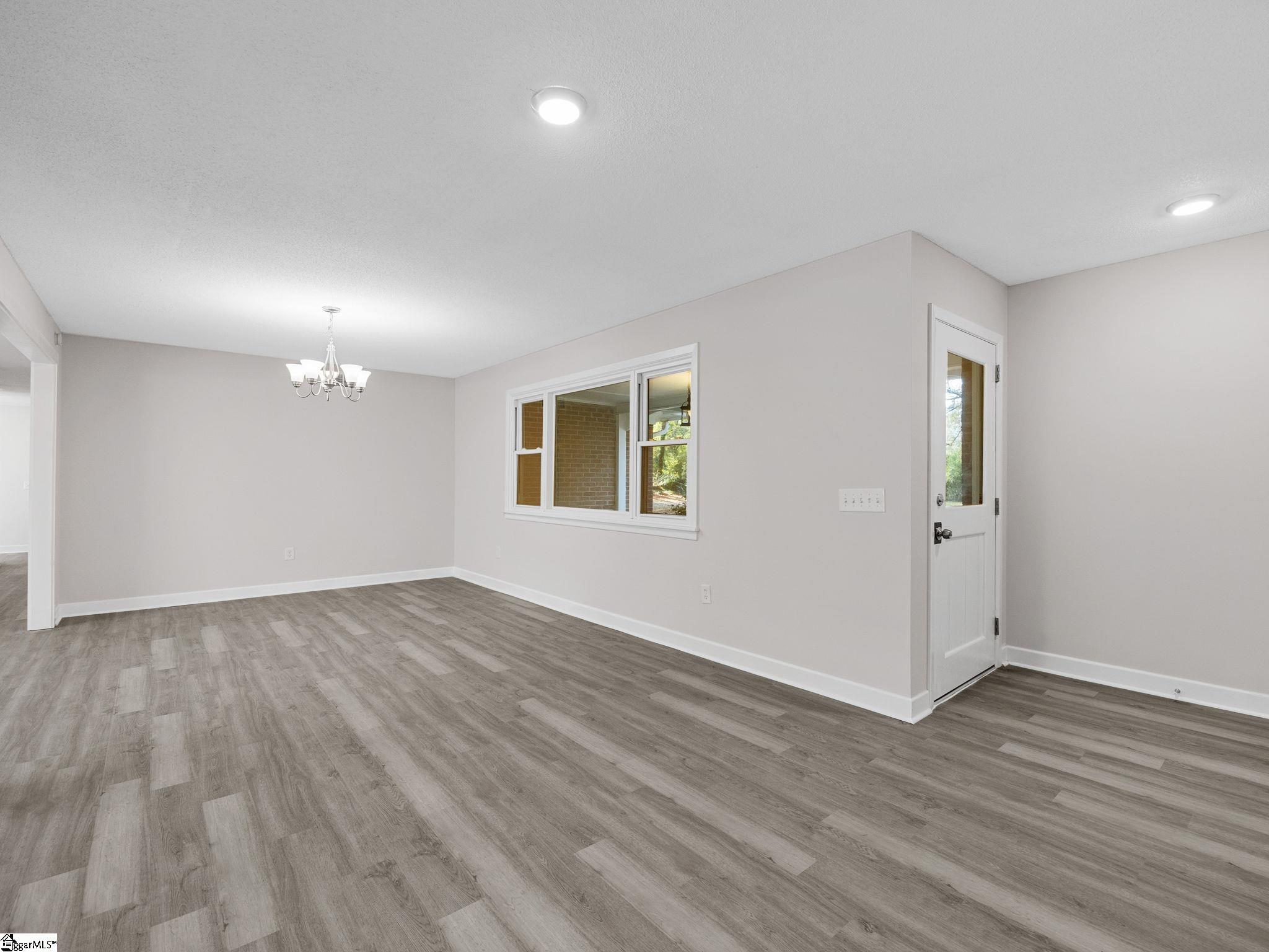 339 Spring Forest Drive Simpsonville, SC 29681 - Photo 7 of 50 Gallery Image 7