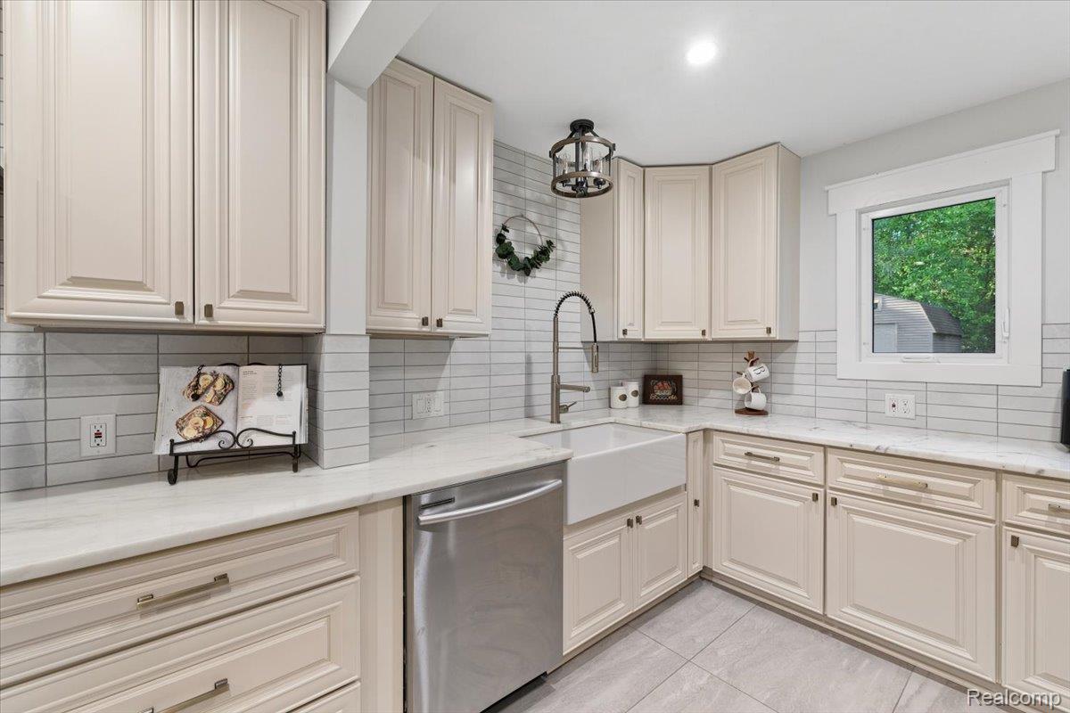 48200 Judd Road Belleville, MI 48111 - Photo 22 of 45 current