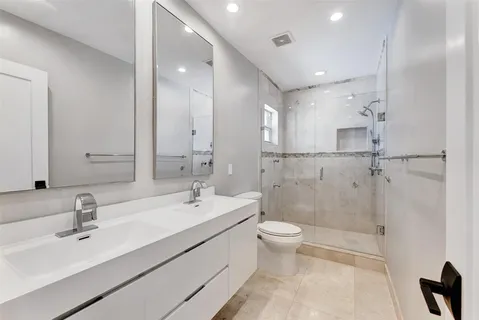 $1,649,950 | 2821 Northeast 59th Street, Fort Lauderdale, FL 33308