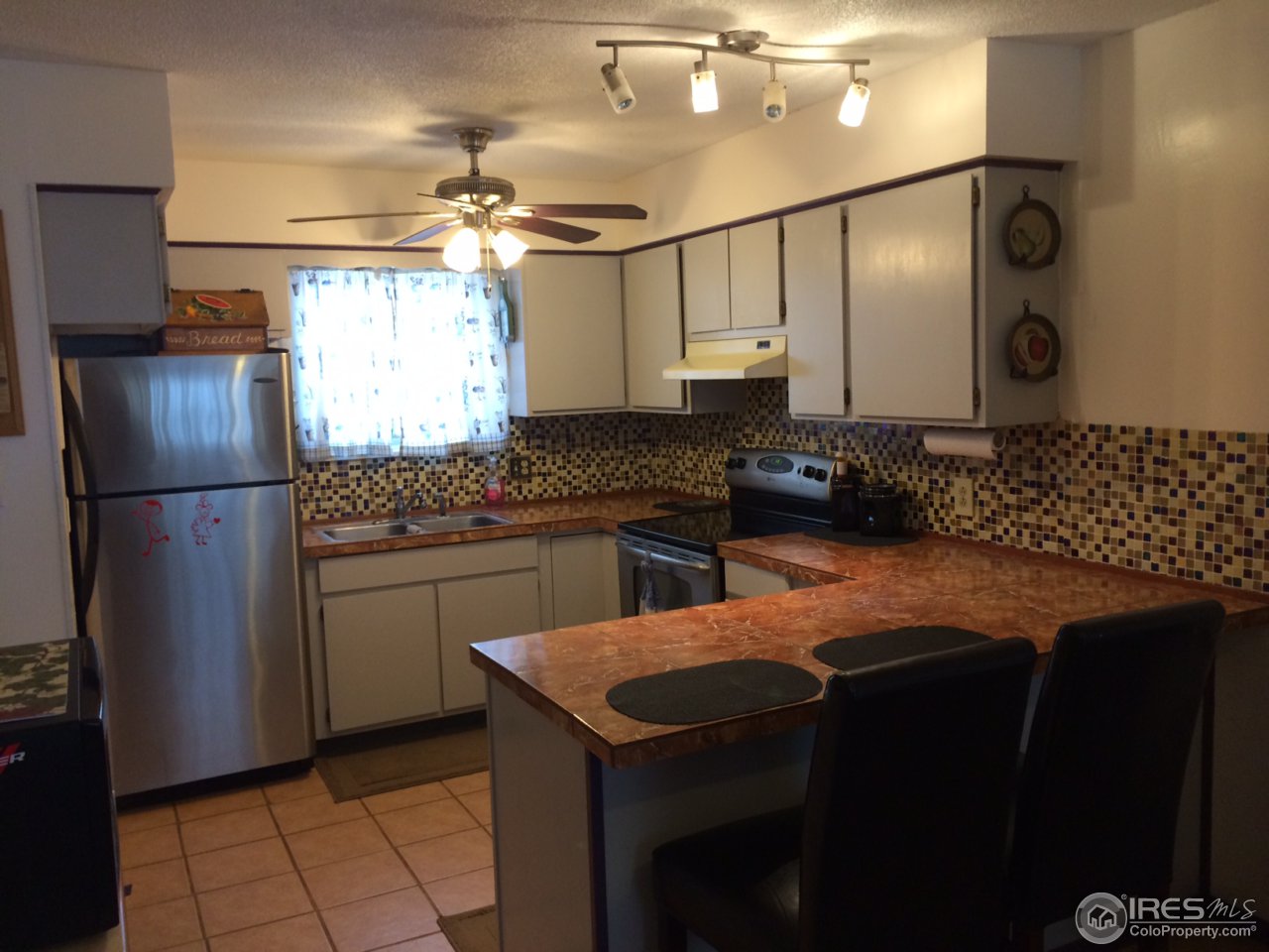 3228 West 5th St Road Greeley, CO 80634 - Photo 3 of 17 Kitchen