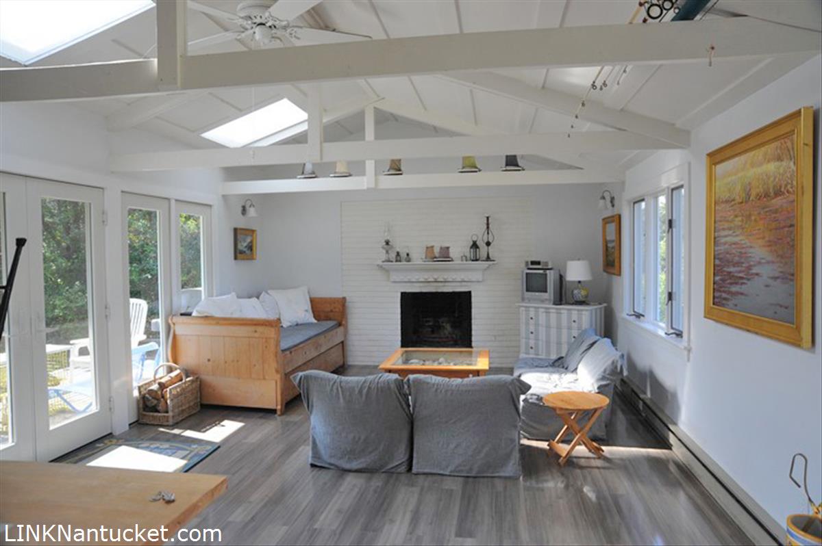 29 Monomoy Road Nantucket, MA 02554 - Photo 2 of 6 Gallery Image 2