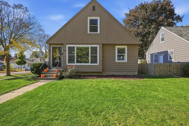 $275,000 | 2801 North 87th Street, Milwaukee, WI 53222