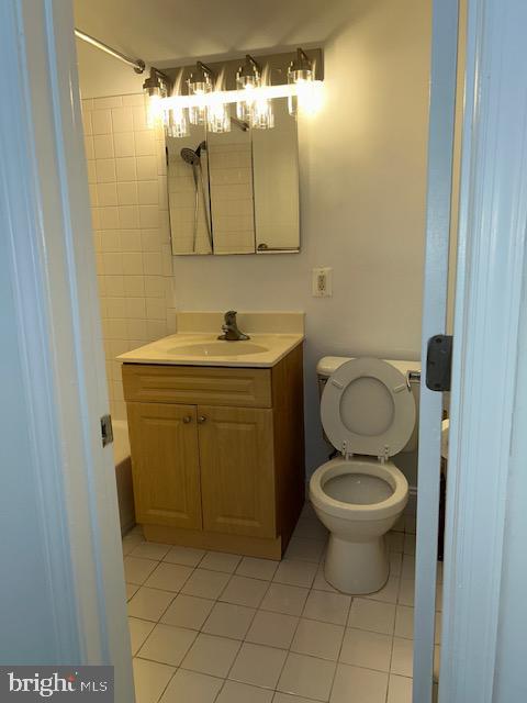 1005 Chillum Road, Unit 110 Hyattsville, MD 20782 - Photo 7 of 8 Charming bathroom with modern fixtures.