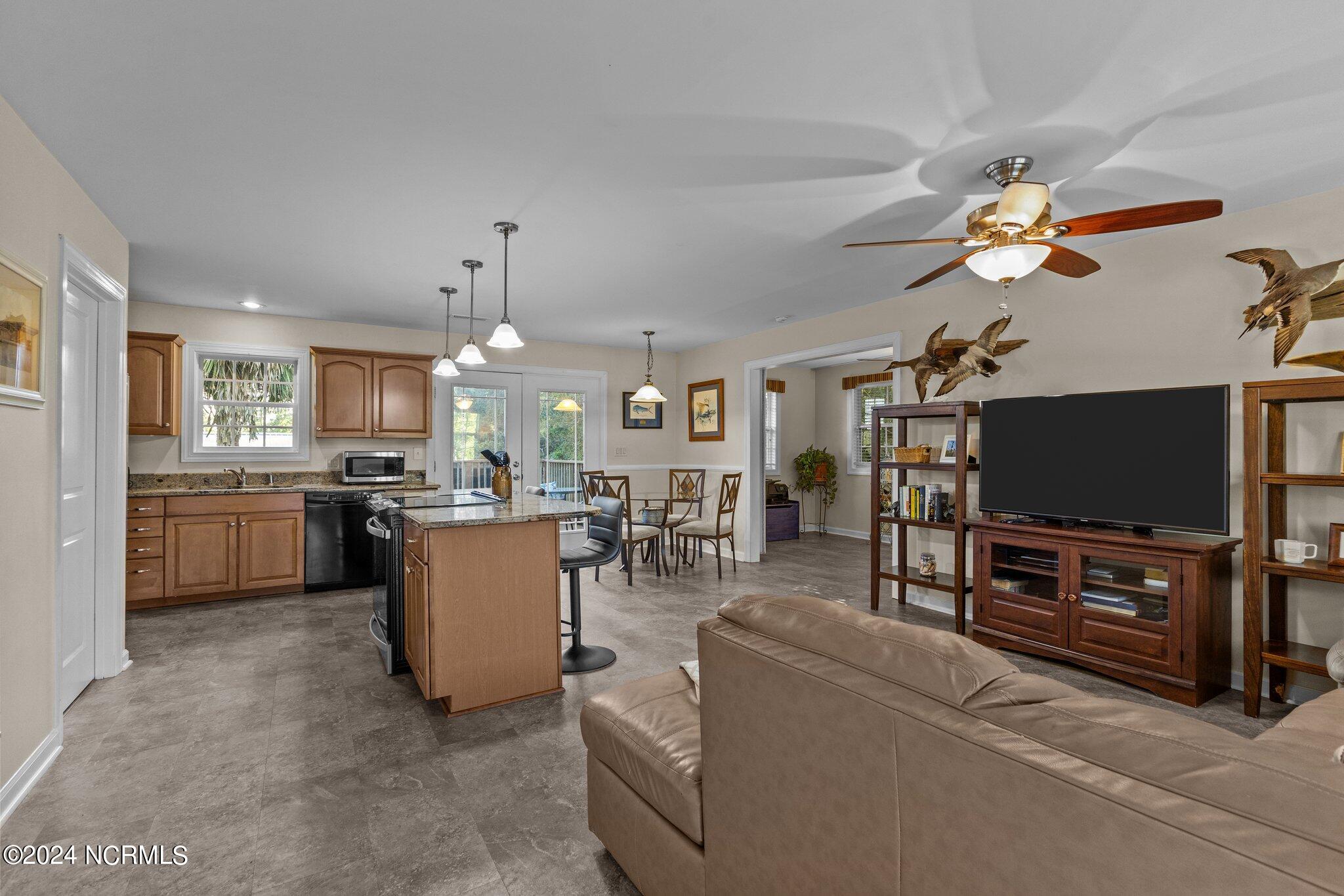 235 Steel Tank Road Beaufort, NC 28516 - Photo 12 of 51 Living