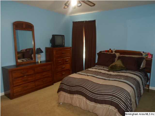 2302 Kristen Circle Pelham, AL 35124 - Photo 14 of 28