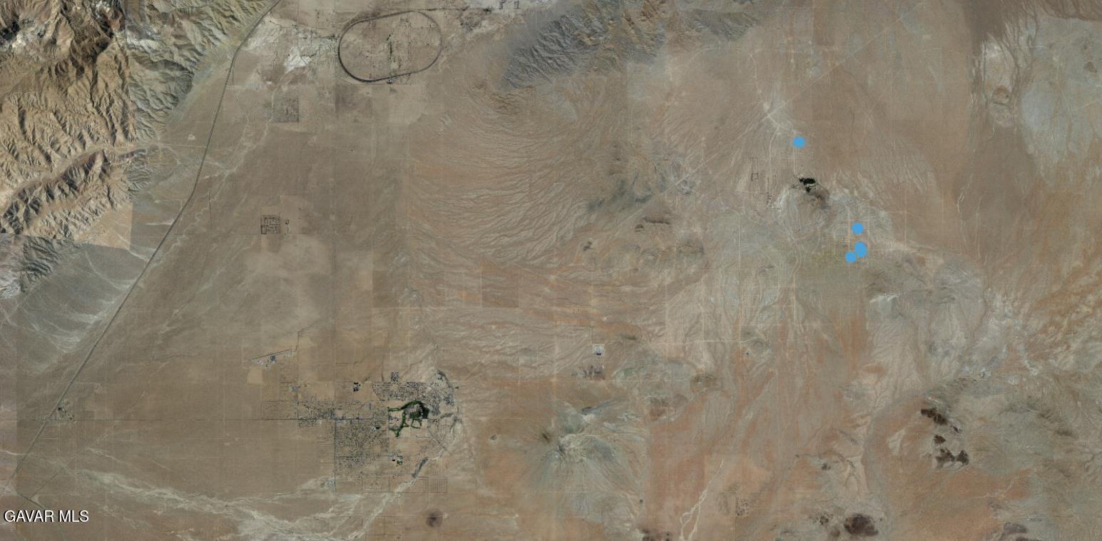 Bucknell Road California City, CA 93505 - Photo 13 of 16 a bathroom with a shower