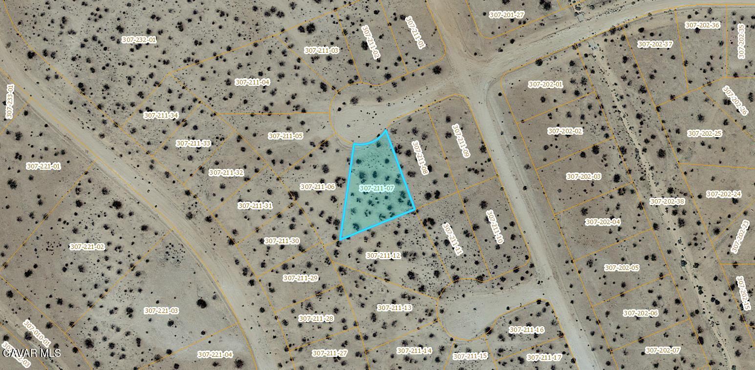 Bucknell Road California City, CA 93505 - Photo 7 of 16 a bathroom with a shower curtain