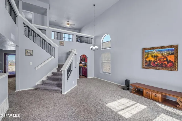 a view of an entryway with workspace