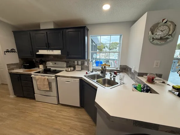 $4,000 | 220 Taylor Drive, Key Largo, FL 33037