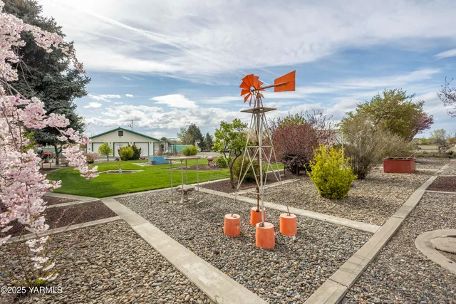 $624,500 | 1202 Hudson Road, Zillah, WA 98953