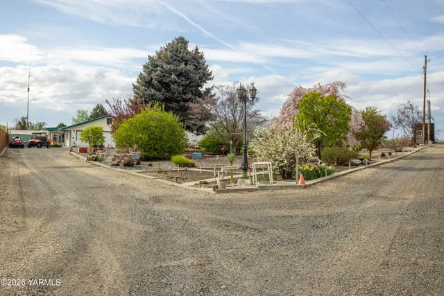 $624,500 | 1202 Hudson Road, Zillah, WA 98953