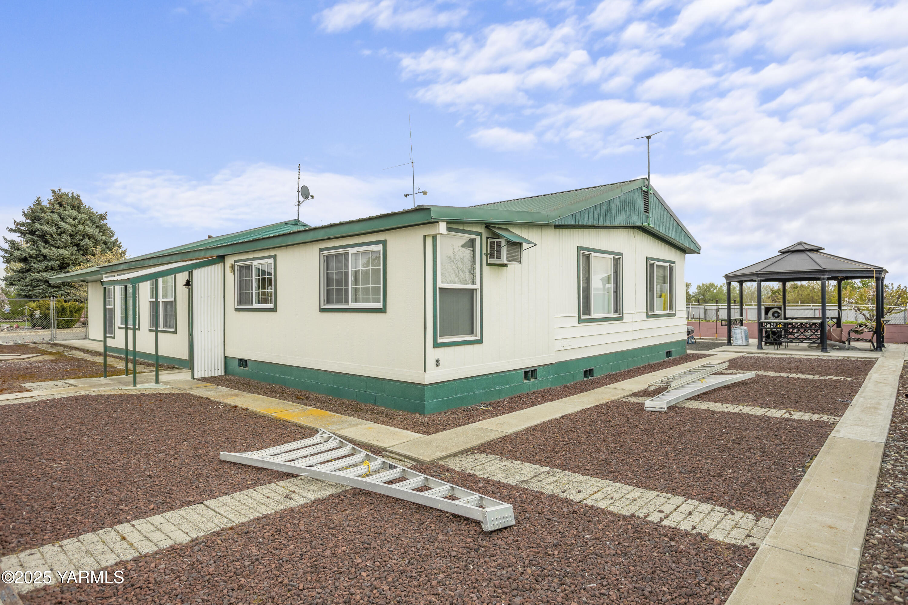 1202 Hudson Road Zillah, WA 98953 - Photo 31 of 58 1202 W Hudson Rd 4.10.25 48