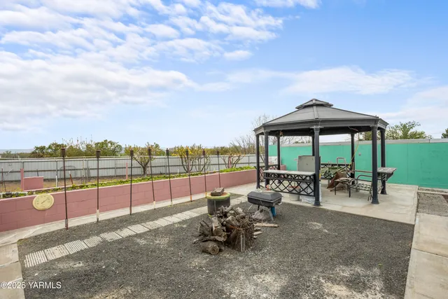 $624,500 | 1202 Hudson Road, Zillah, WA 98953