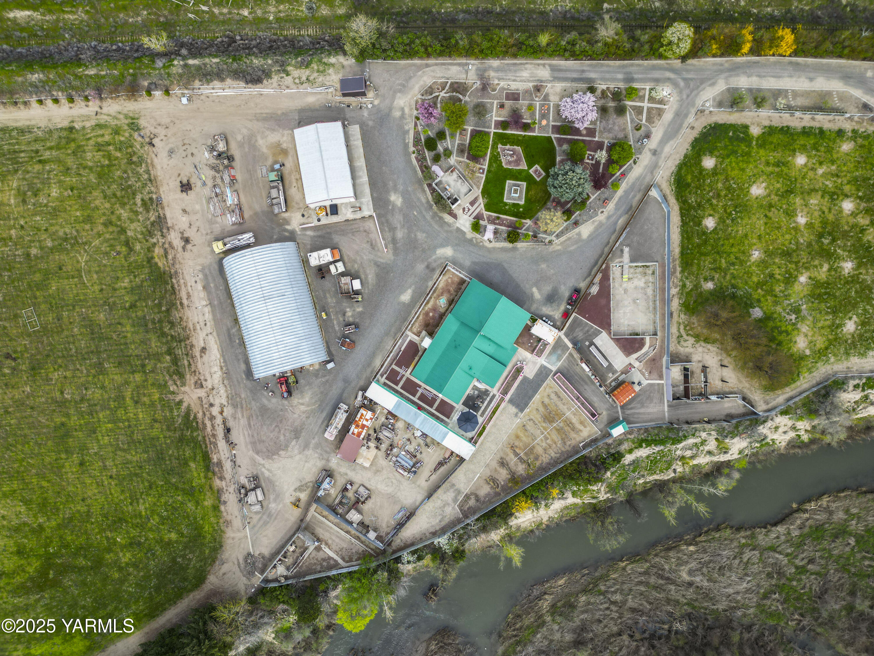 1202 Hudson Road Zillah, WA 98953 - Photo 37 of 58 1202 W Hudson Rd 4.10.25 13